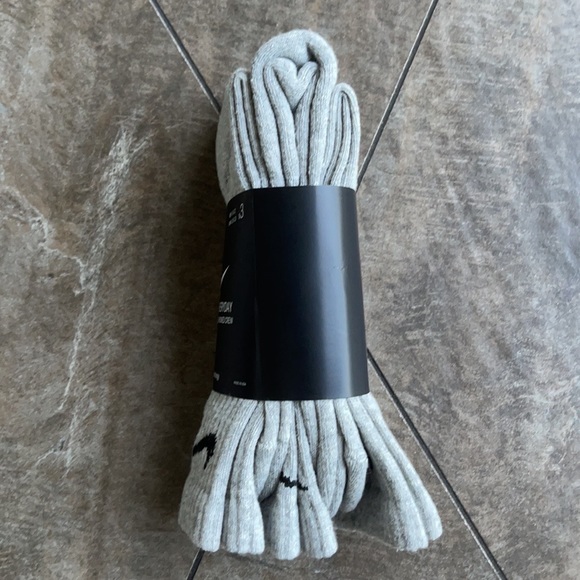 Nike Socks Everyday Cushioned Crew 3 pairs socks set NWT - Picture 2 of 16